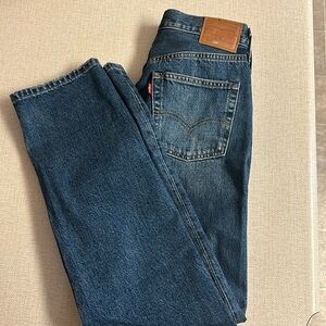 LEVI 501 straight leg jeans